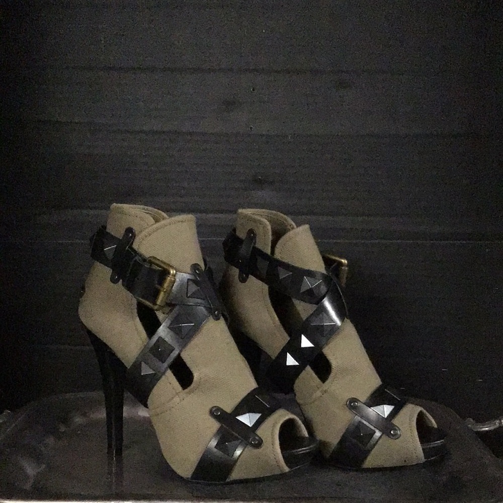 ASH combat green and black studded heel